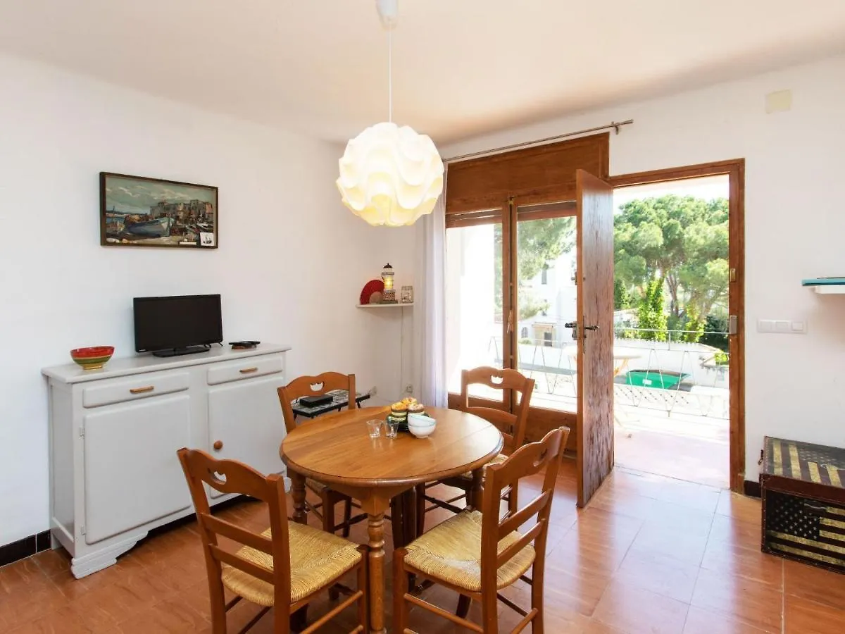 Apartment Les Cigales By Interhome L'Escala